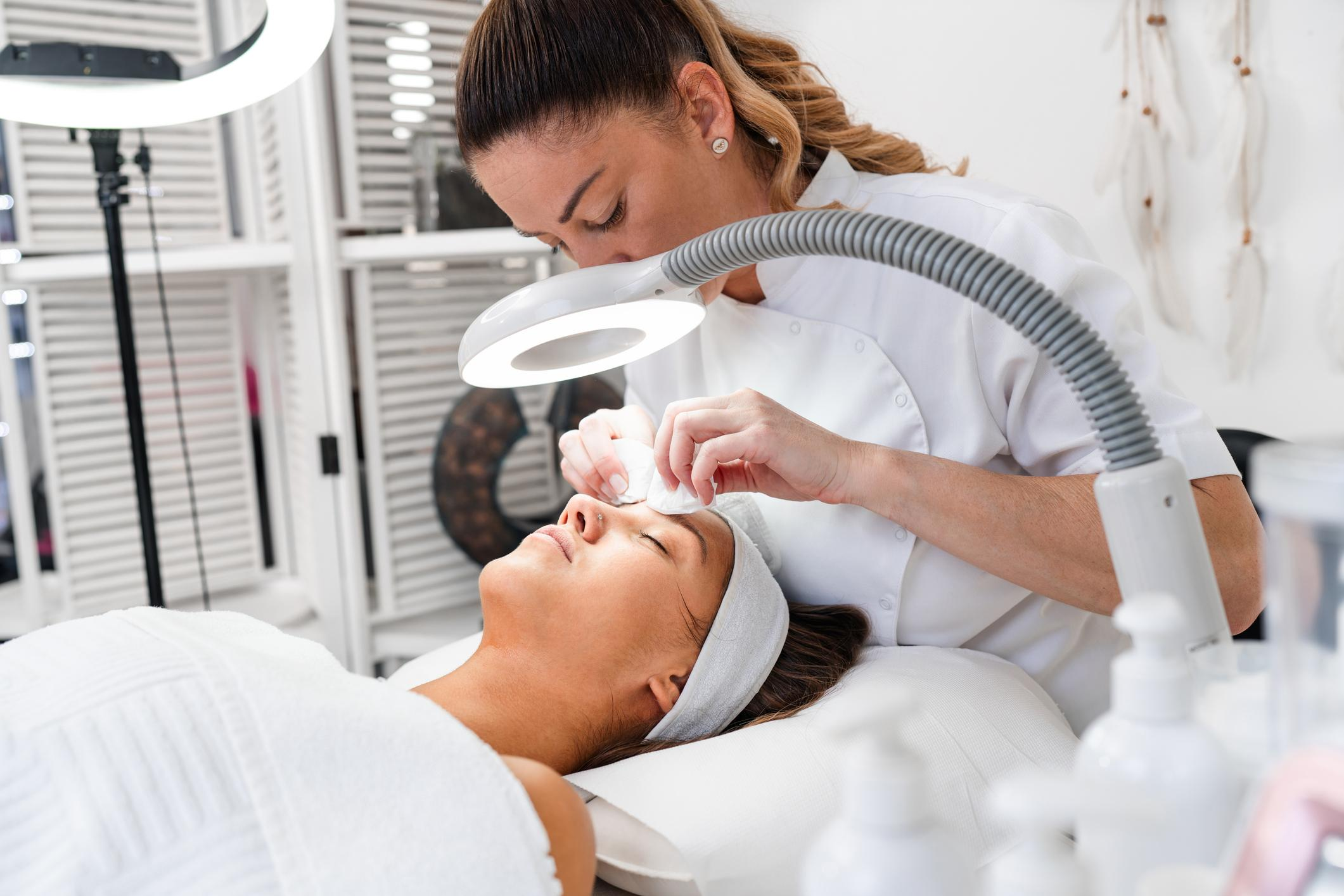 Hydrafacial skin treatment delivering radiant glowing skin results